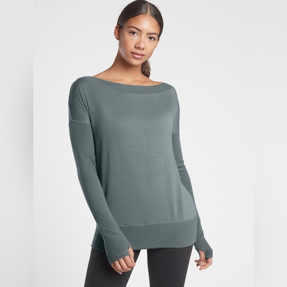 2 Athleta Women's Long Sleeve Studio Barre Sweatshirt Tops Medium